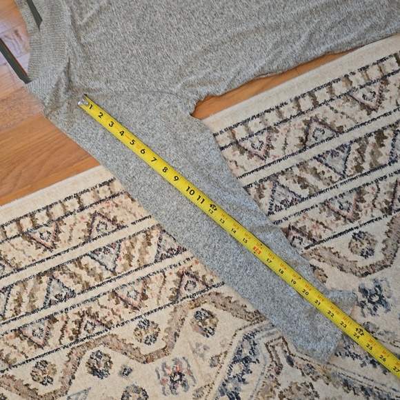 ST. JOHNS BAY WOMAN'S PLUS SIZE HEATHER GRAY LONG SLEEVES TOP SIZE 2X - Picture 12 of 14